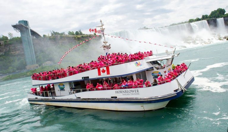 niagara falls boat tour canada tickets
